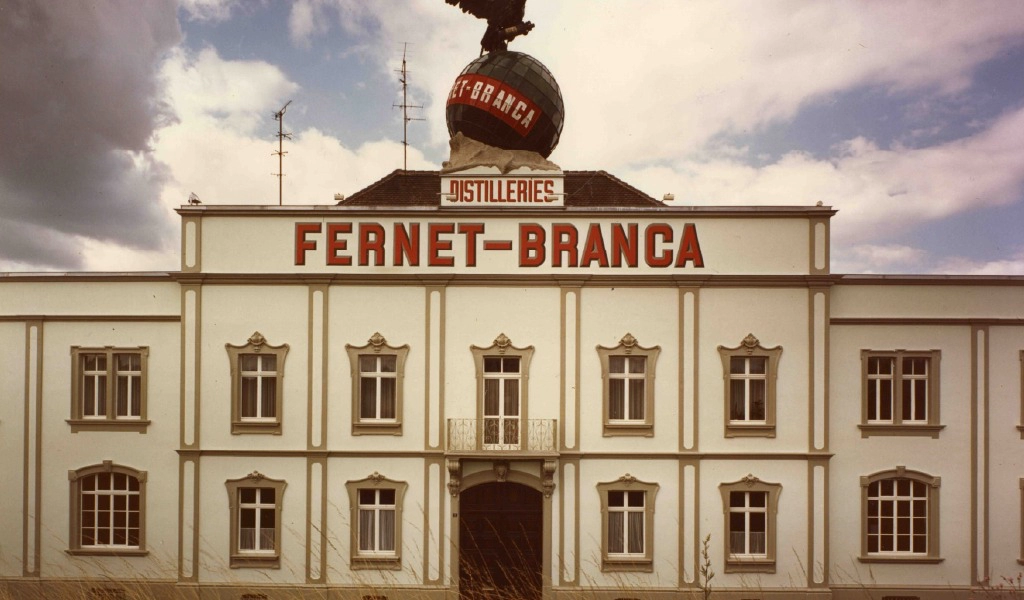 Tìm Hiểu Về Fernet Branca: Biểu Tượng Rượu Bitters Đến Từ Ý